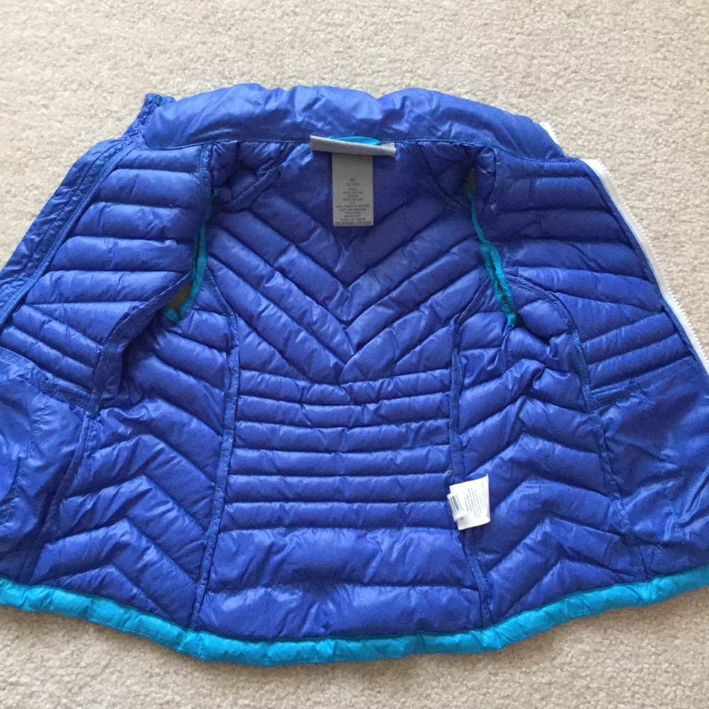EUC kids Down Vest LOOKS NEW - Picture 4 of 7